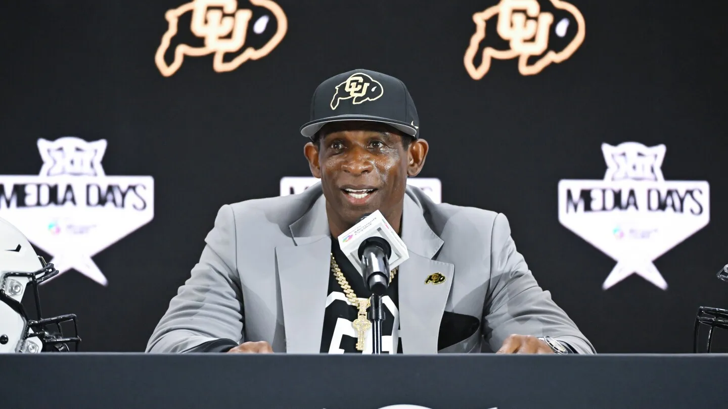 Deion Sanders: Saya harap sepak bola perguruan tinggi punya batasan gaji, pengeluaran saat ini gila