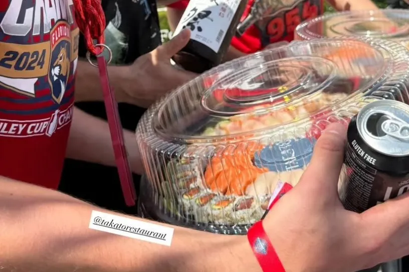 Panther Florida Pesan Sushi untuk Parade Piala Stanley dari Restoran yang Dipesan Oilers Menjelang Kemenangan Game 6