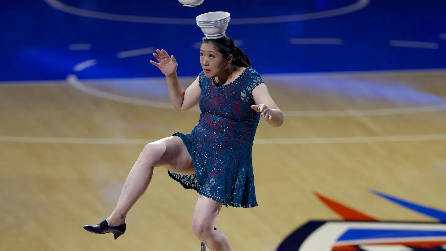 Panda Merah Patah Pergelangan Tangan Kiri, Dipulangkan Setelah Jatuh di Pertandingan WNBA