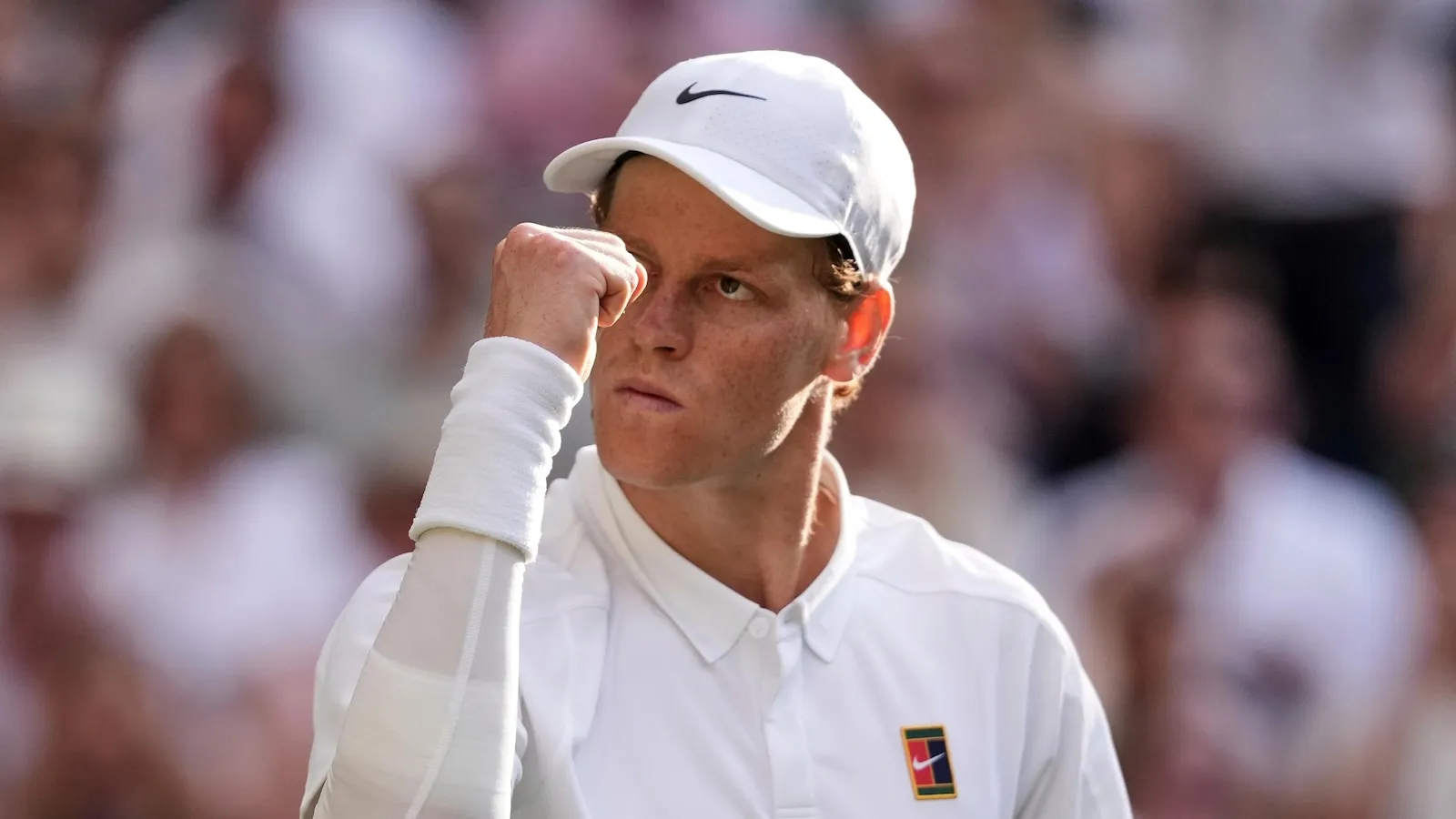 Jannik Sinner Kalahkan Carlos Alcaraz, Juara Wimbledon Perdana - ABC News