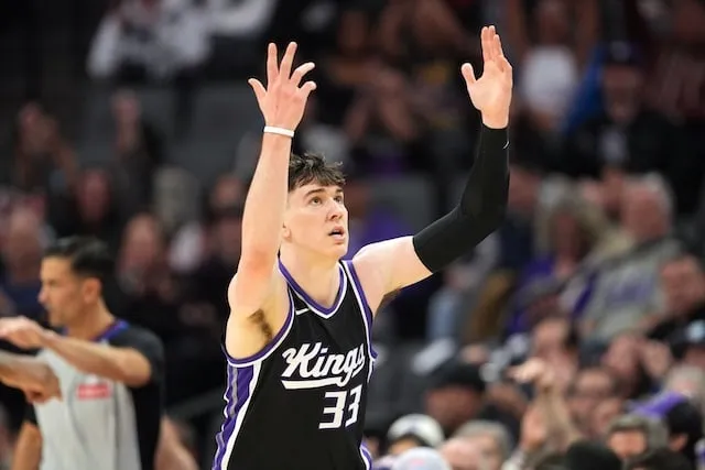Rumor Lakers: Jake LaRavia Tandatangani Kontrak Dua Tahun