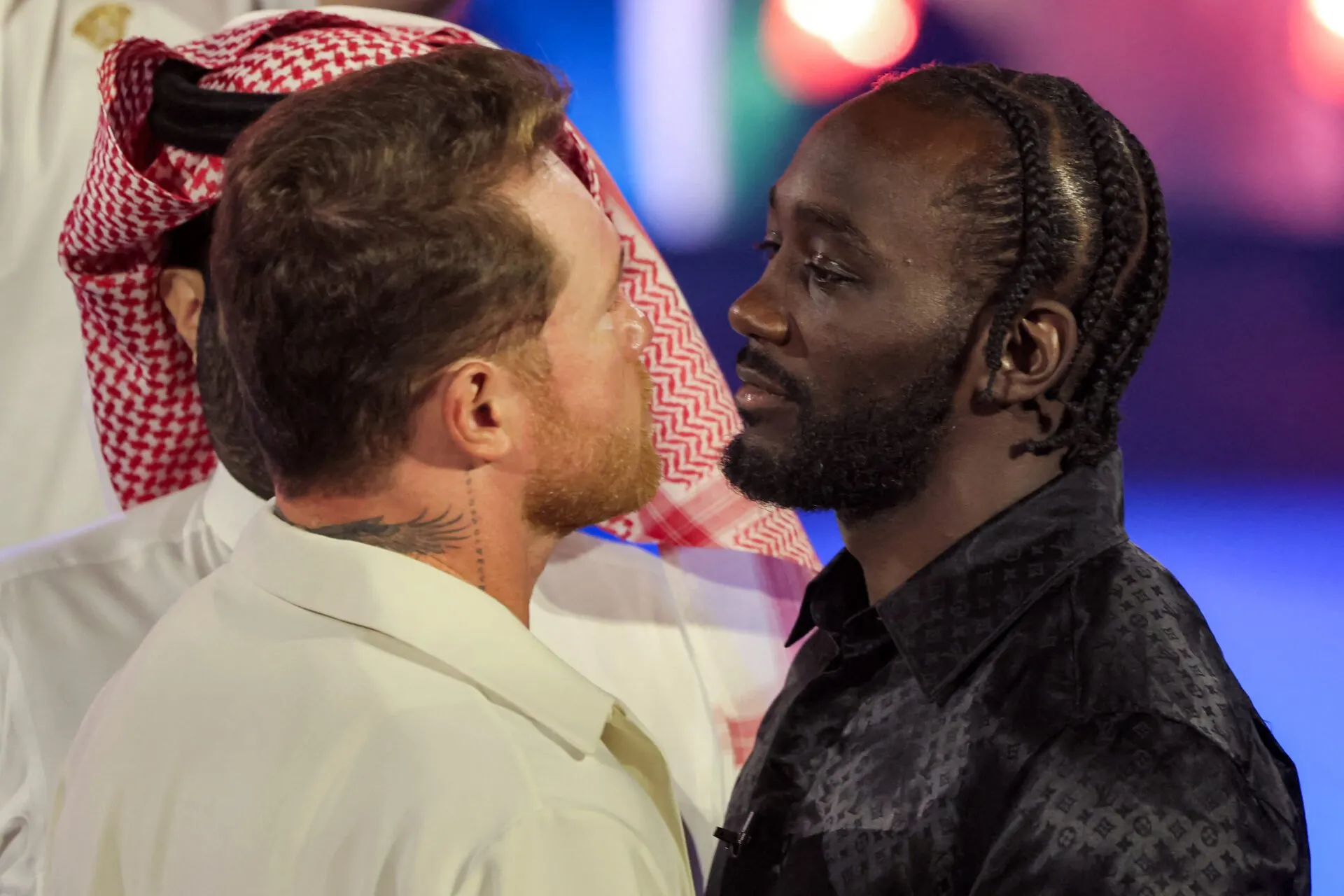 Dana White Turun Tangan Saat Perkelahian Hampir Pecah di Konferensi Pers Canelo Alvarez vs Terence Crawford